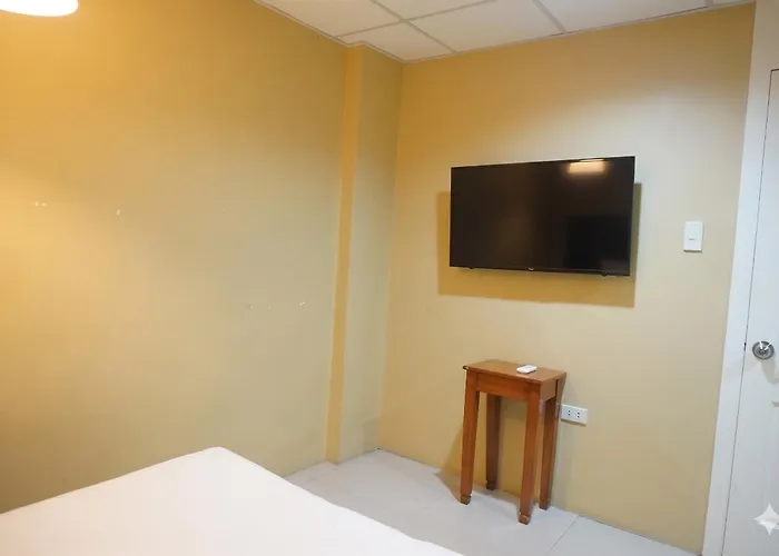 Hotel Reddoorz At Sandico Apartelle Near Us Embassy