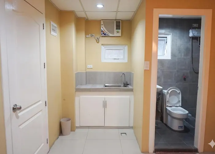 Reddoorz At Sandico Apartelle Near Us Embassy Hotel *